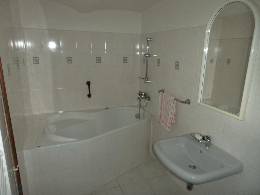 Guest House Hartenberg سوكولوف المظهر الخارجي الصورة